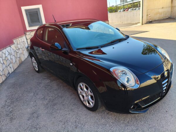 Alfa Romeo MiTo 1.3 JTDm 16V 90 CV Distinctive - immagine 3