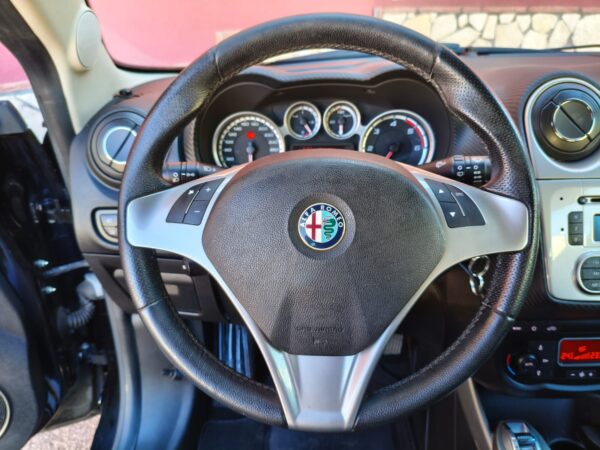 Alfa Romeo MiTo 1.3 JTDm 16V 90 CV Distinctive - immagine 11