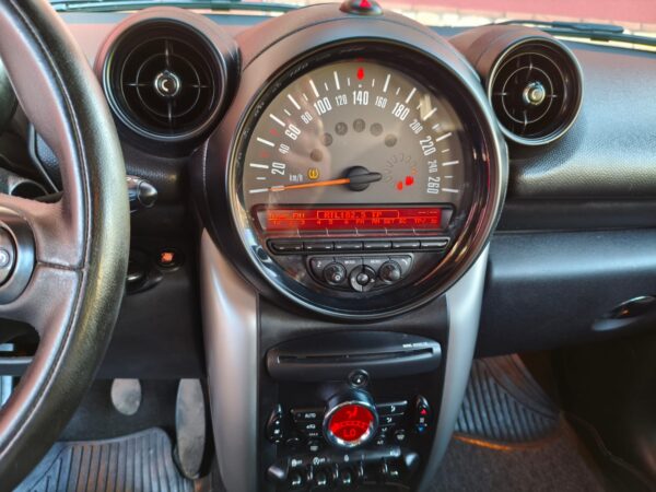 Mini Cooper D Countryman 1.6 - immagine 17