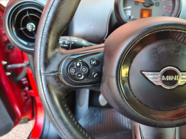 Mini Cooper D Countryman 1.6 - immagine 15