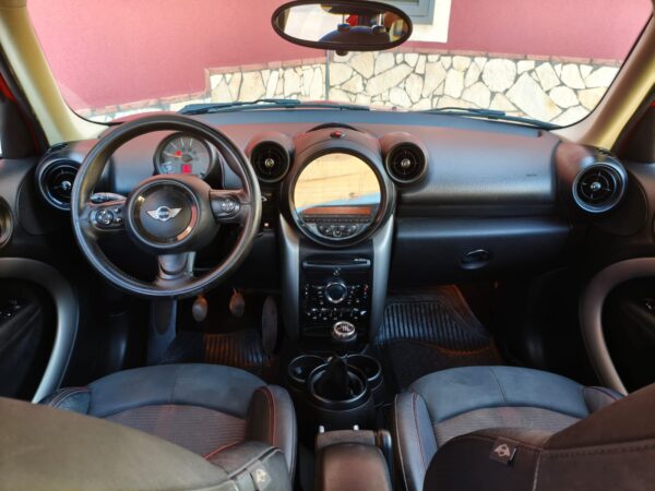 Mini Cooper D Countryman 1.6 - immagine 8