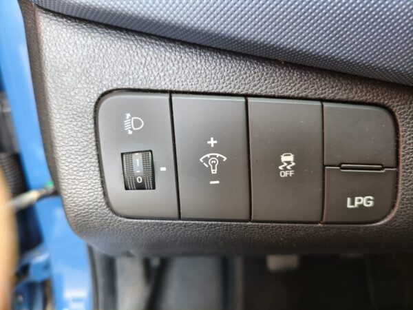 Hyundai i10 1.0 LPGI Econext Comfort - immagine 19