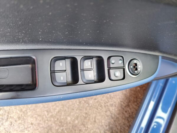 Hyundai i10 1.0 LPGI Econext Comfort - immagine 21