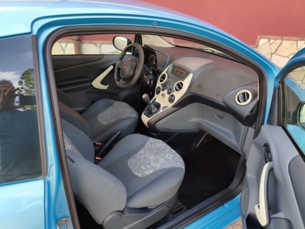 Ford Ka Ka+ 1.2 8V 69CV Business - immagine 8
