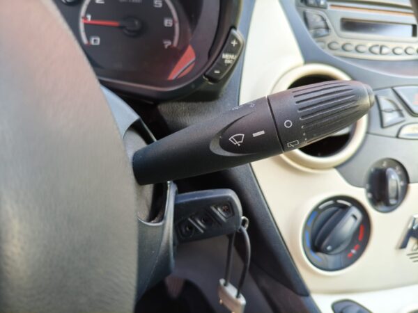 Ford Ka Ka+ 1.2 8V 69CV Business - immagine 14