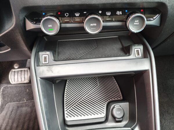 Citroen C4 BlueHDi 130 S&S EAT8 Feel Pack - immagine 20