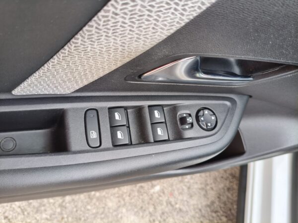 Citroen C4 BlueHDi 130 S&S EAT8 Feel Pack - immagine 23