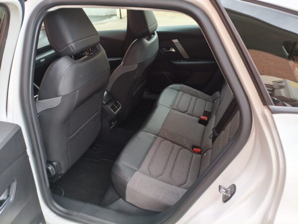 Citroen C4 BlueHDi 130 S&S EAT8 Feel Pack - immagine 9