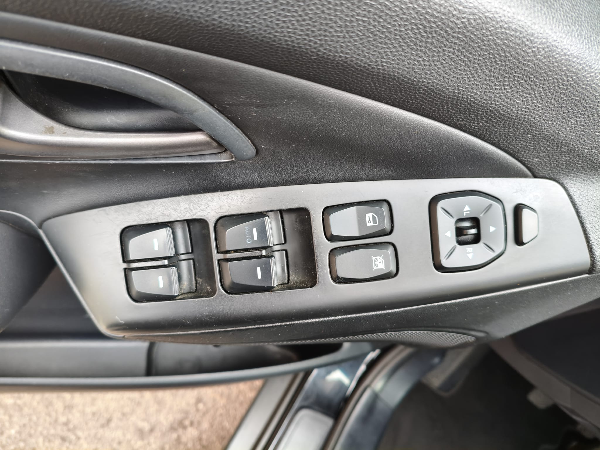 Hyundai iX35 1.7 CRDi 2WD Xpossible - immagine 22