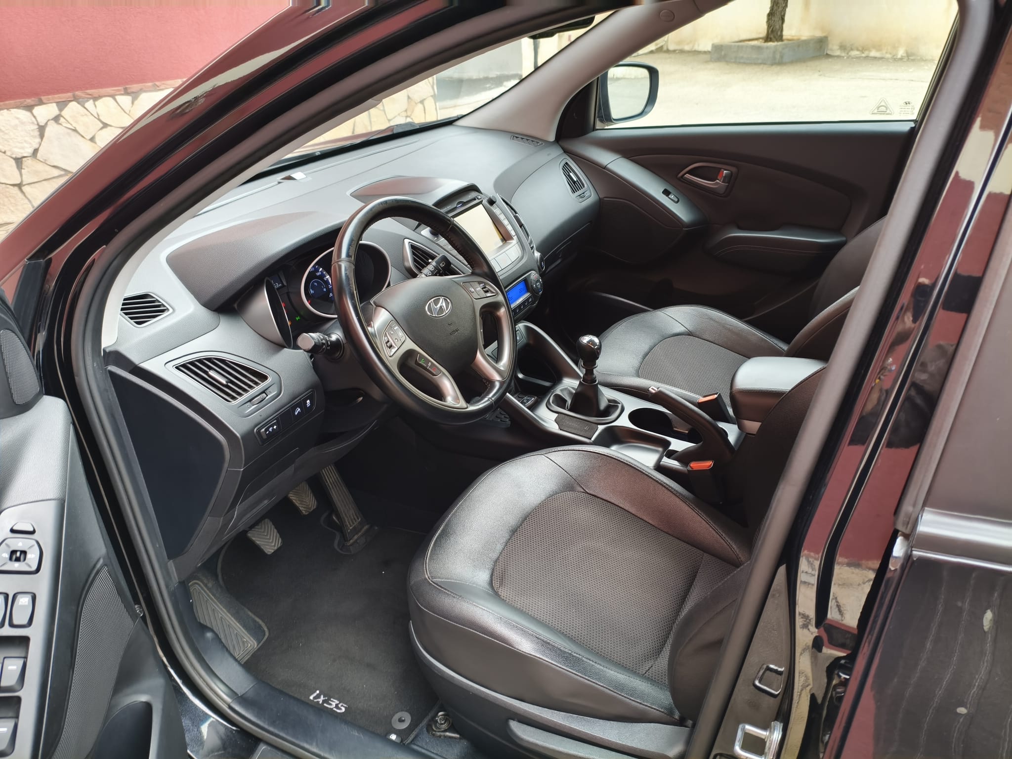 Hyundai iX35 1.7 CRDi 2WD Xpossible - immagine 10