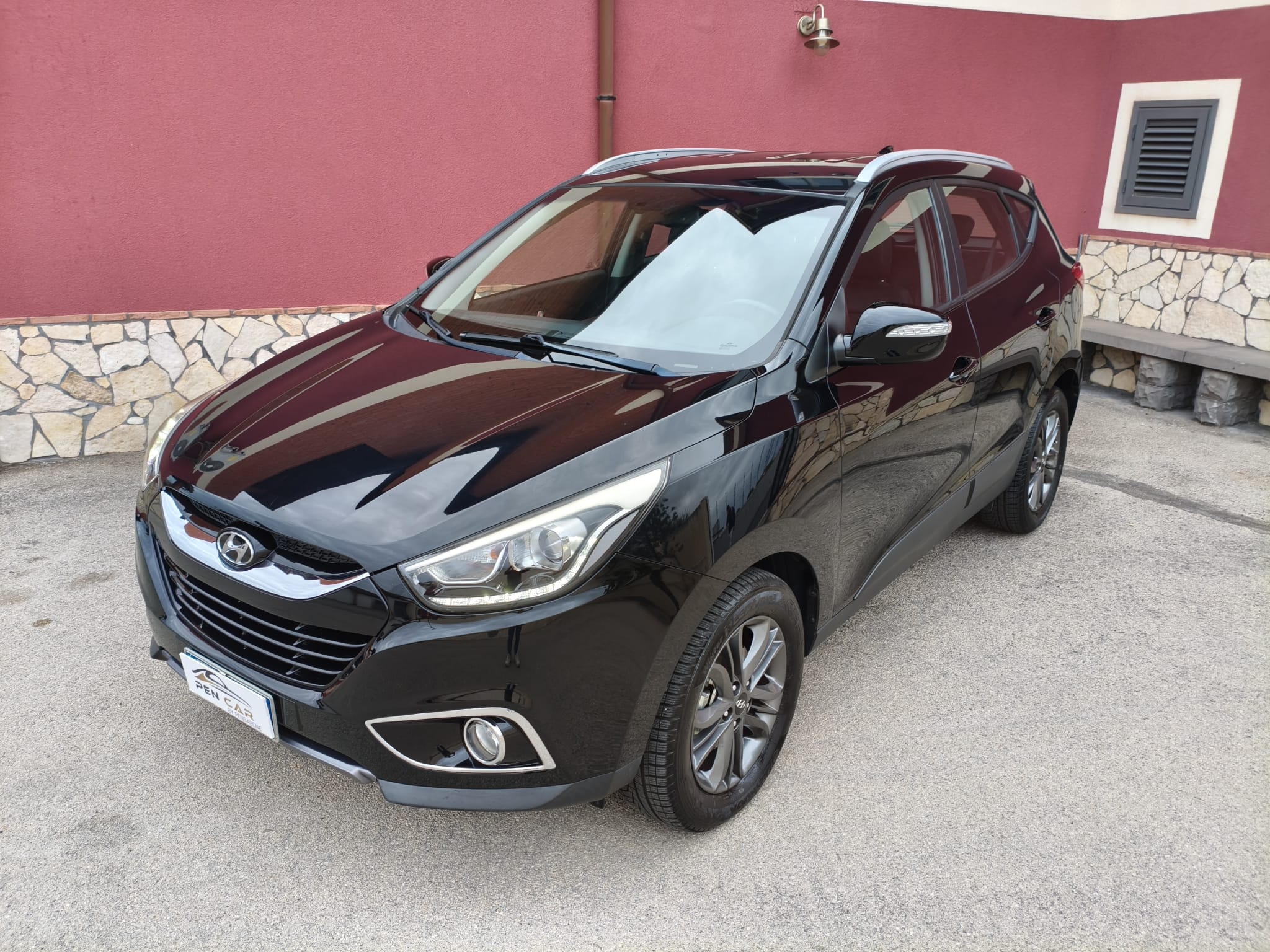 Hyundai iX35 1.7 CRDi 2WD Xpossible - immagine 2