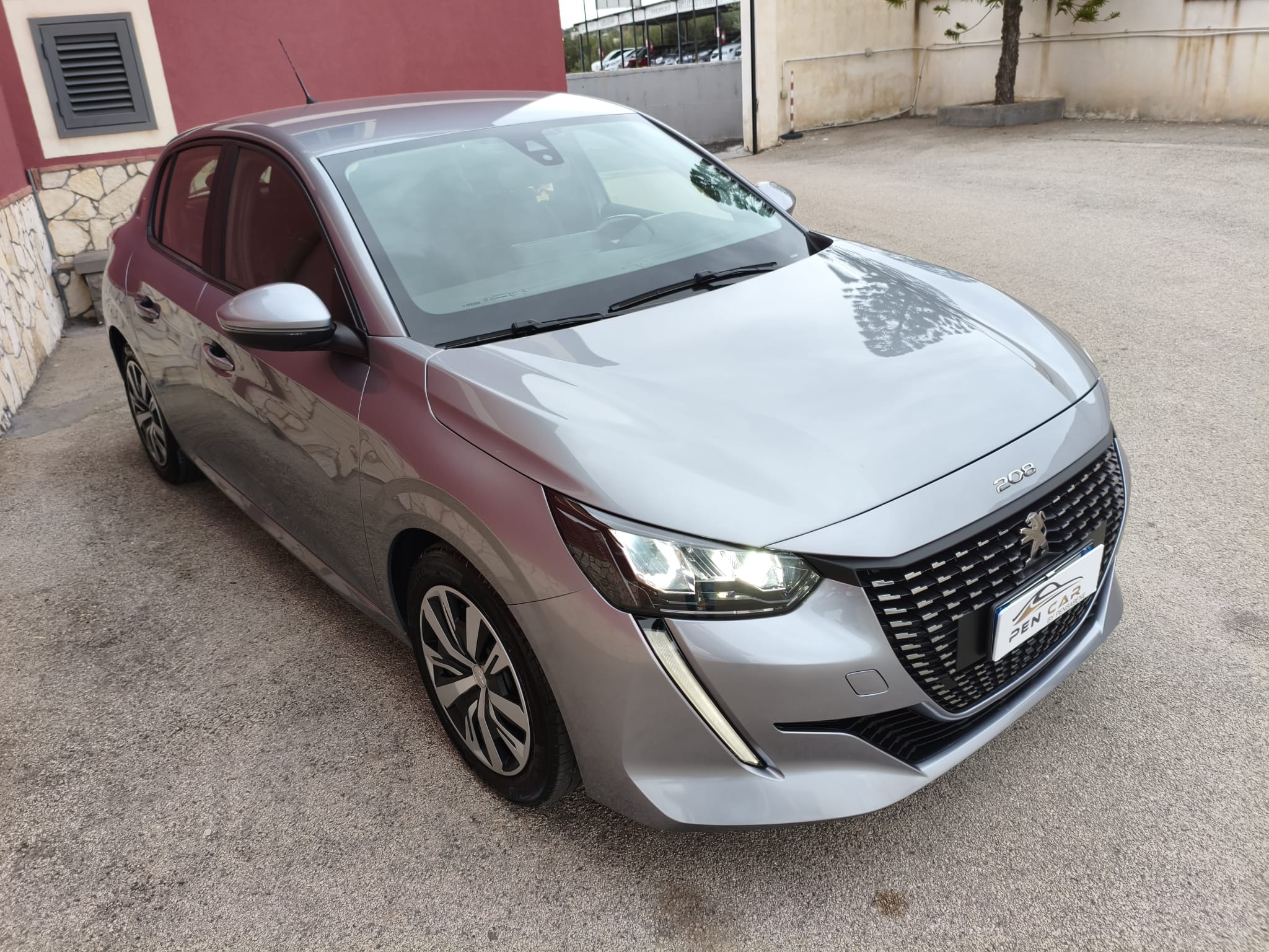 Peugeot 208 PureTech 75 Stop&Start 5 porte Active - immagine 2