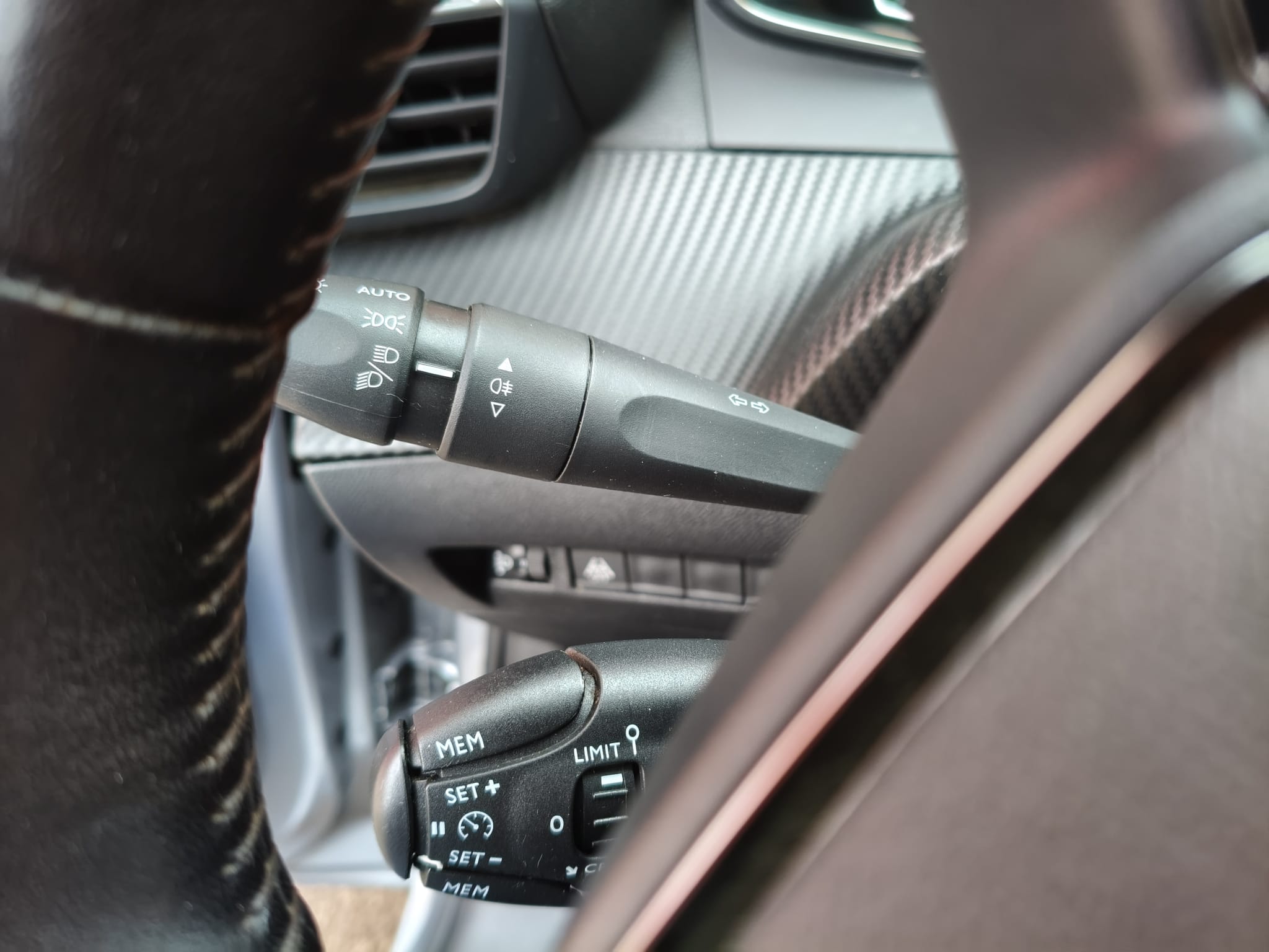 Peugeot 208 PureTech 75 Stop&Start 5 porte Active - immagine 15