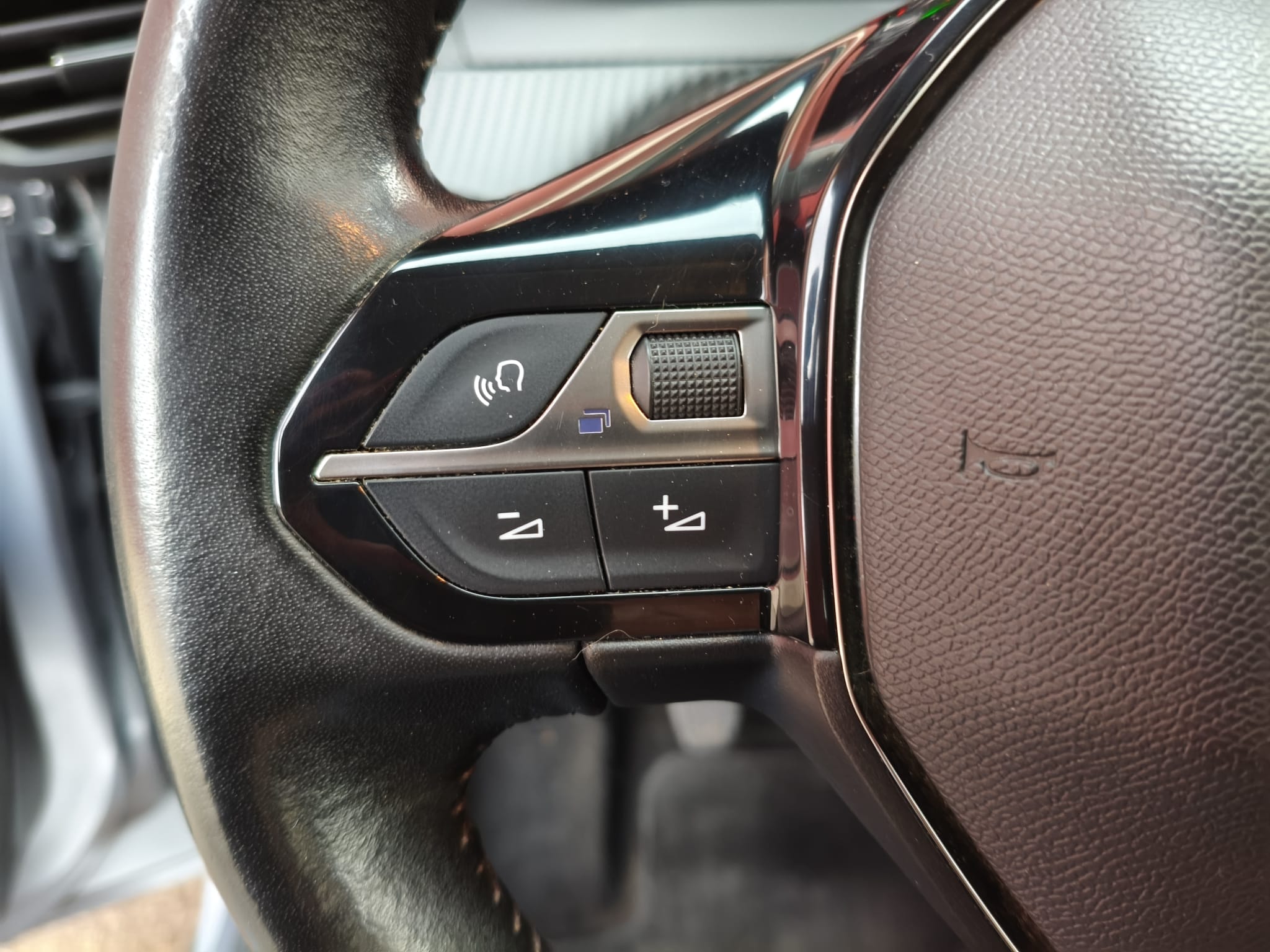 Peugeot 208 PureTech 75 Stop&Start 5 porte Active - immagine 13