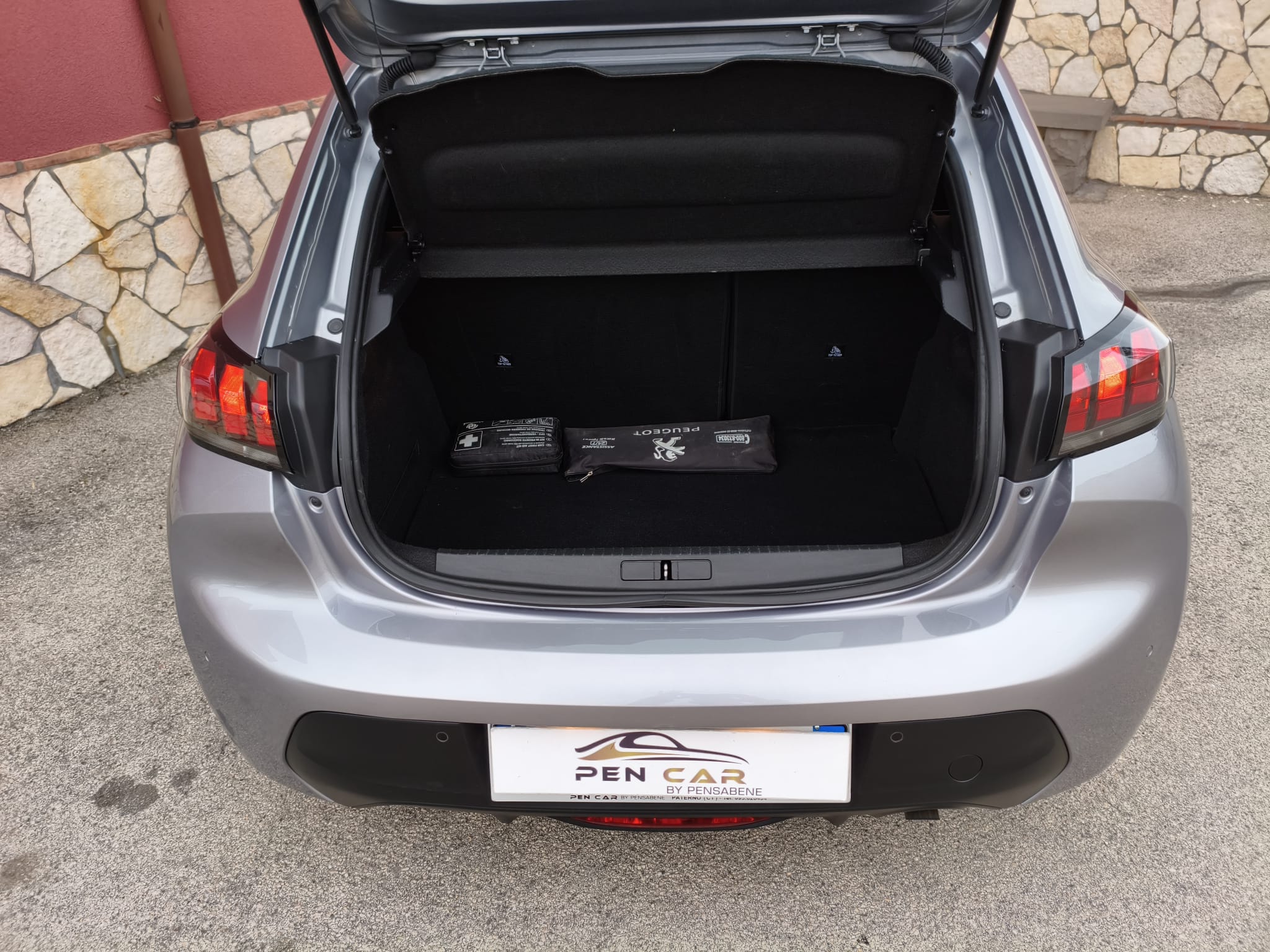 Peugeot 208 PureTech 75 Stop&Start 5 porte Active - immagine 23