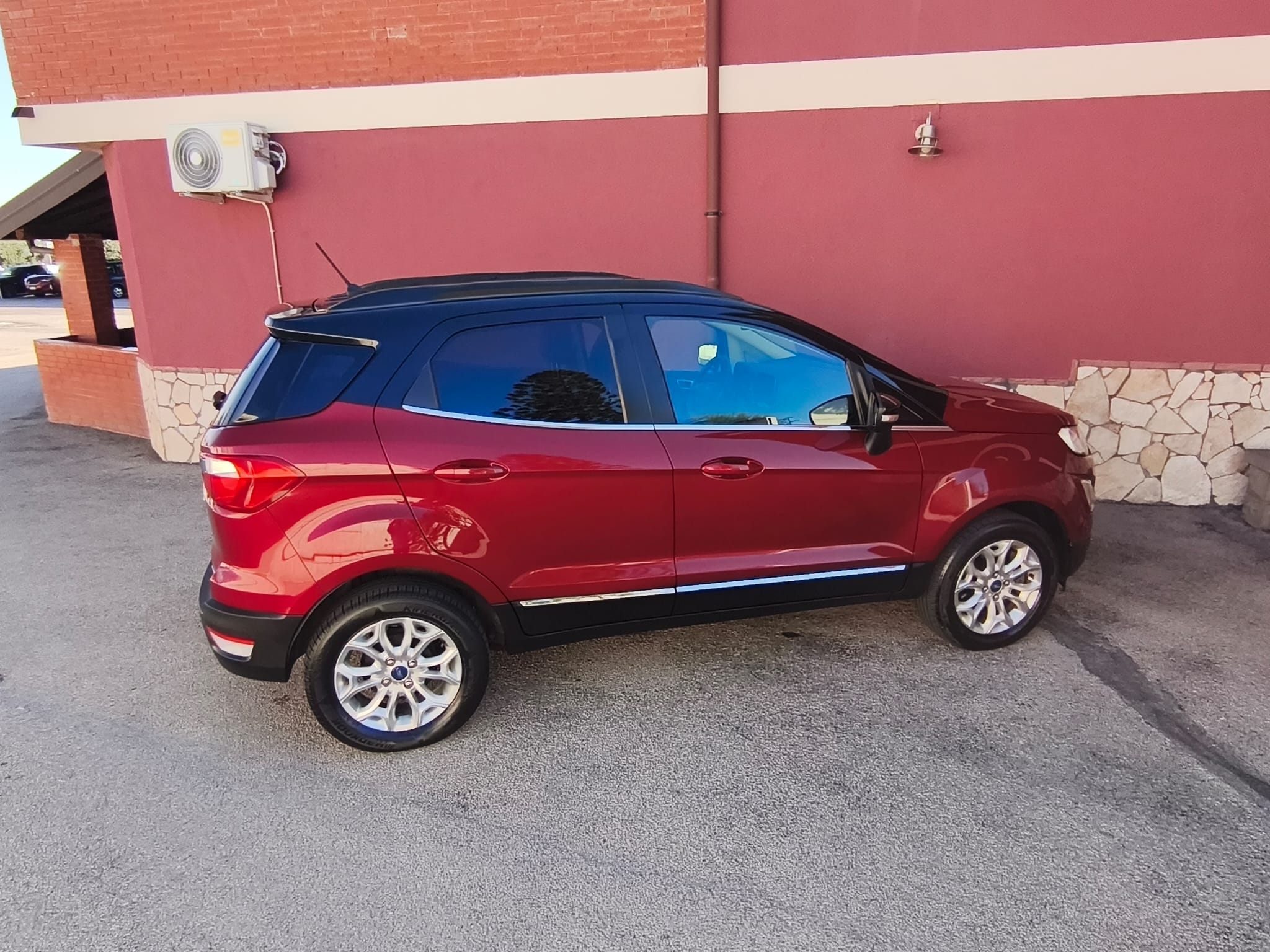 Ford EcoSport 1.0 EcoBoost 125 CV Start&Stop Titanium - immagine 7