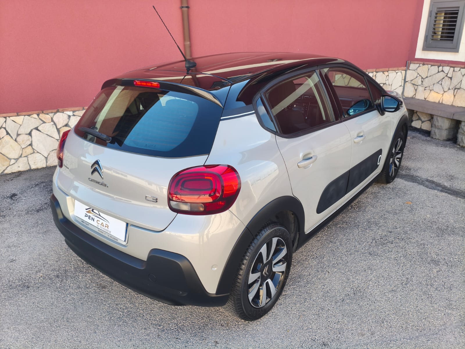 Citroen C3 PureTech 82 Feel - immagine 5