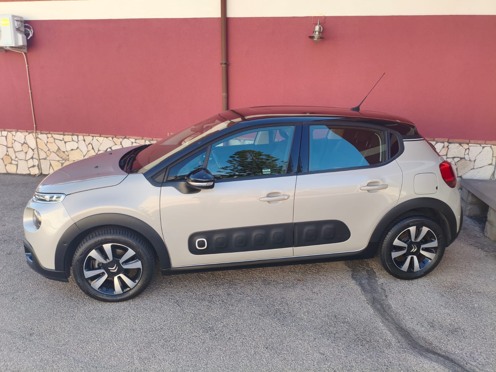 Citroen C3 PureTech 82 Feel - immagine 7