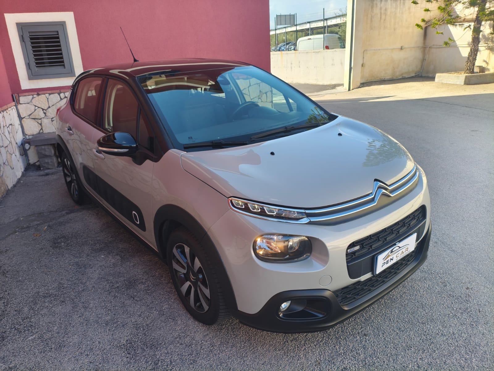 Citroen C3 PureTech 82 Feel - immagine 2