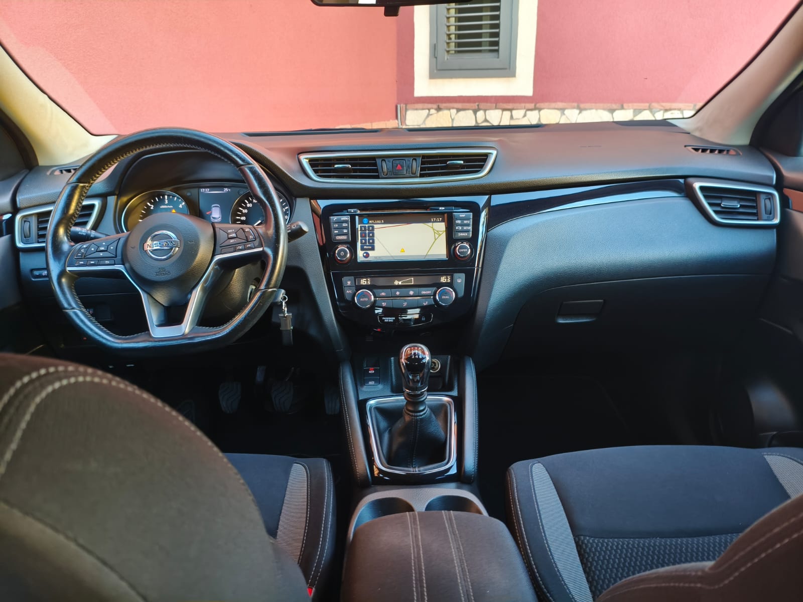 Nissan Qashqai 1.5 dCi Business - immagine 9